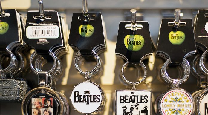 Quyền sở hữu thương hiệu “Apple” thuộc về ai? Quyền sở hữu thương hiệu “Apple” thuộc về ai?