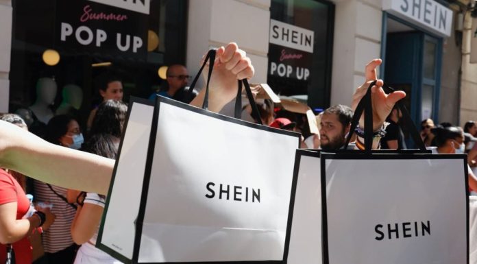 Cơn sốt Shein: Hành trình từ thương hiệu vô danh đến đế chế thời trang quốc tế worth 30 tỷ USD Cơn sốt Shein: Hành trình từ thương hiệu vô danh đến đế chế thời trang quốc tế worth 30 tỷ USD