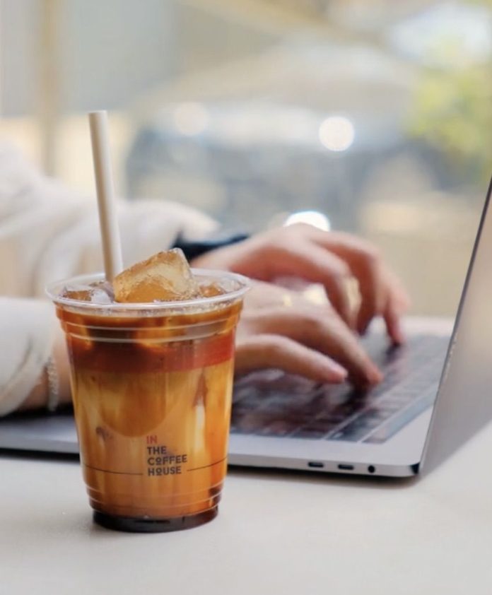 Bắt đầu ngày mới với một ly cà phê: Chiến lược marketing F&B chinh phục giới trẻ